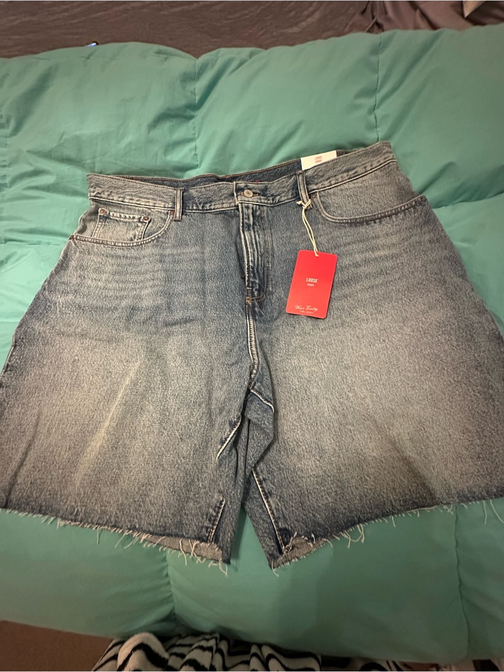 ☘️ NWT ☘️ Men’s Lucky Brand ☘️Light Blue Loose Denim Shorts